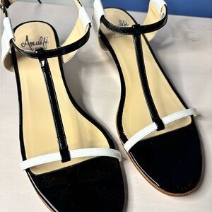 Amalfi Elegant Black and White Sandals